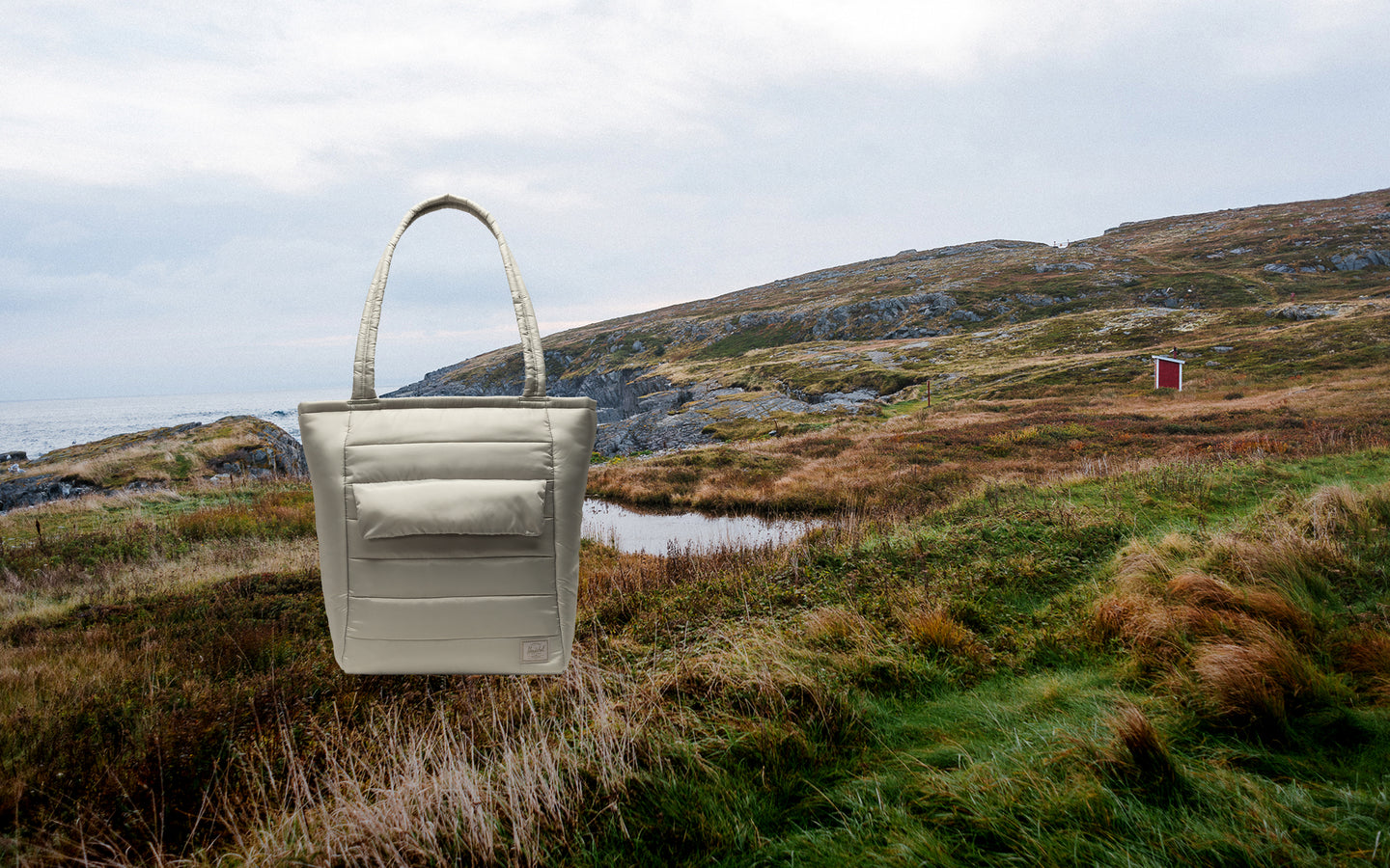 Herschel Retreat Tote in Abbey Stone [cite: 1]
