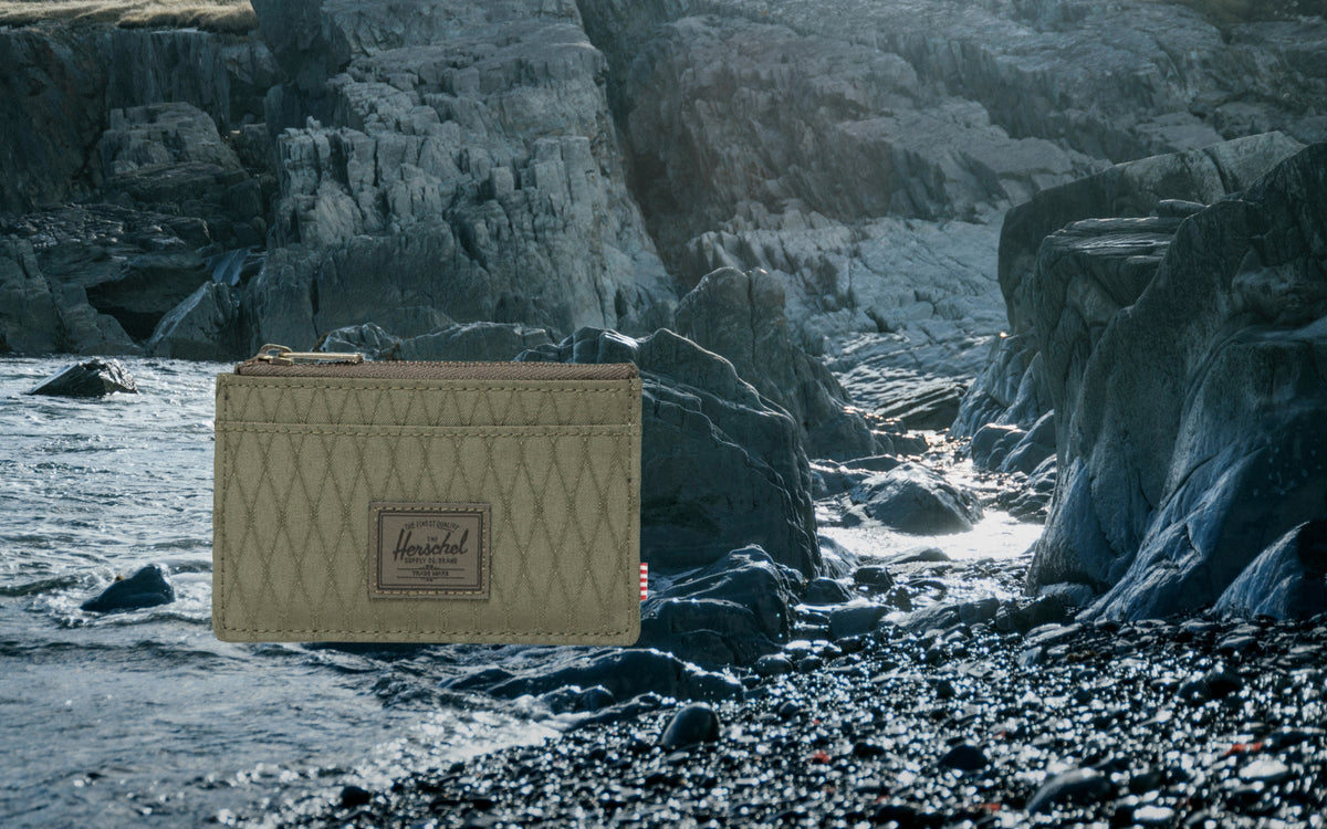 Herschel Supply Co. Oscar Cardholder in Ivy Green Diamond, featuring multiple card slots and a compact design.